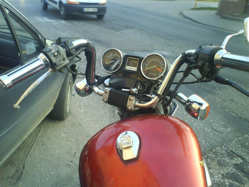 moja rozbita honda vf700c magna z 86 roku kolizja z citroenem ax 8.04.2009 r. #motcykle #honda #magna #wypadek