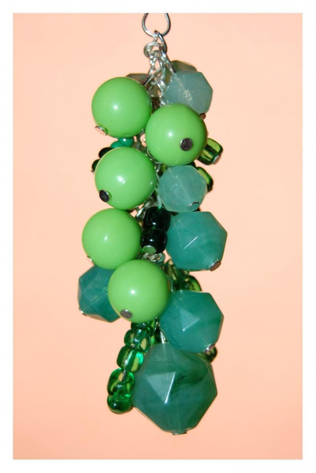Breloczek - Green - 8,5cm (karabińczyk - 2cm) - akrylowe fasetowane korale, naturalny kamień, akrylowe perełki, drobne szklane koraliki, posrebrzane półfabrykaty