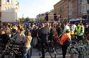 www. zjazd. waw. pl #WMK #kwiecień #PraskaGrupaRowerowa #MasaKrytyczna #Warszawa #rower