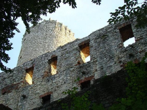 Babice koło Chrzanowa,zamek Lipowiec