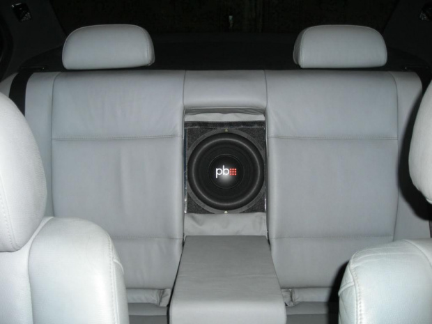 Subwoofer E46 sedan 1
