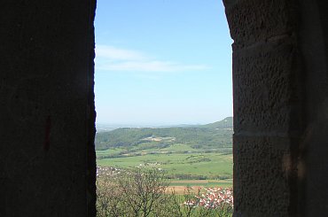 widok z okiennic ( zamek Hohenzollernów) Niemcy #góry #wakacje #okno #widoki