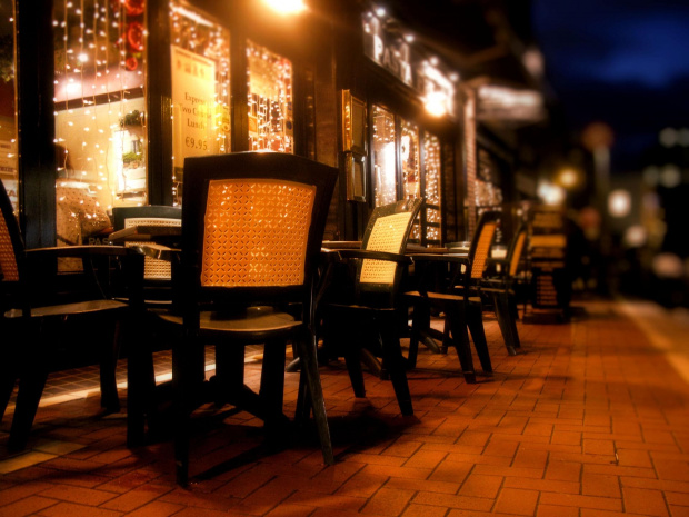 restauracja #fotka #krzesła #noc #restauracja