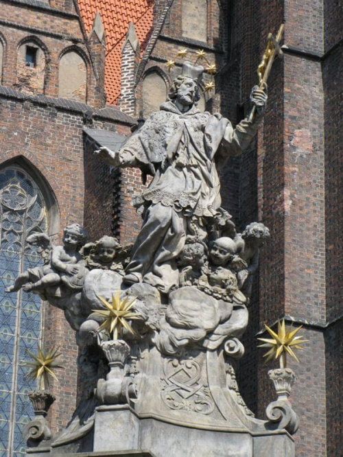 Wrocław Nepomuk przed kościołem św.Krzyża