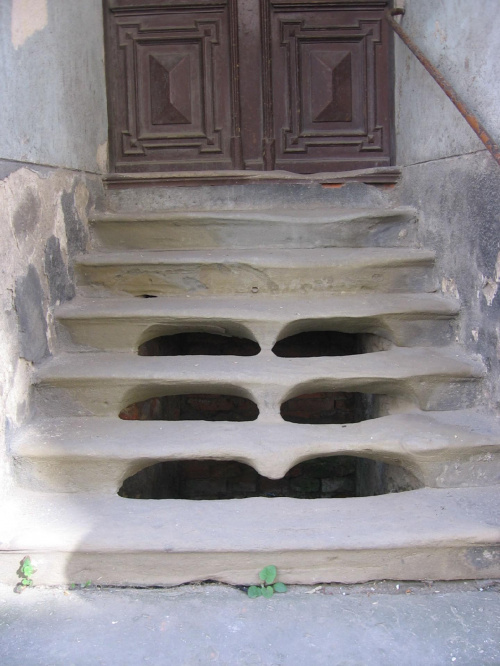 schody w Lądku Zdroju-ciekawe kiedy się zawalą