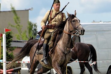 IX Piknik Kawaleryjski w Suwałkach #PiknikKawaleryjski #Suwałki #konie #ułani #kawaleria #lanca