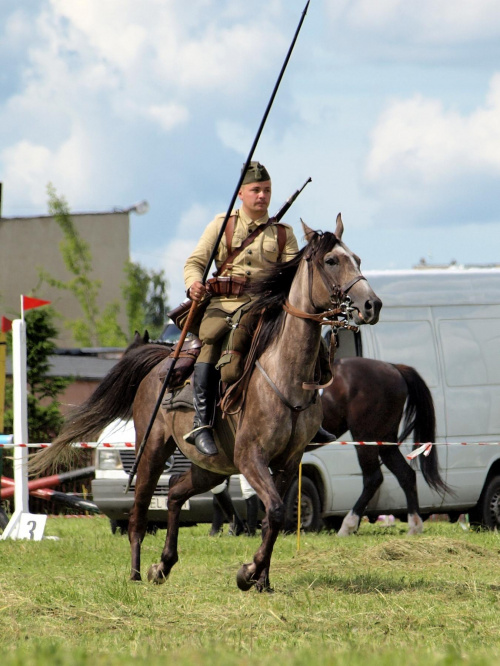 IX Piknik Kawaleryjski w Suwałkach #PiknikKawaleryjski #Suwałki #konie #ułani #kawaleria #lanca