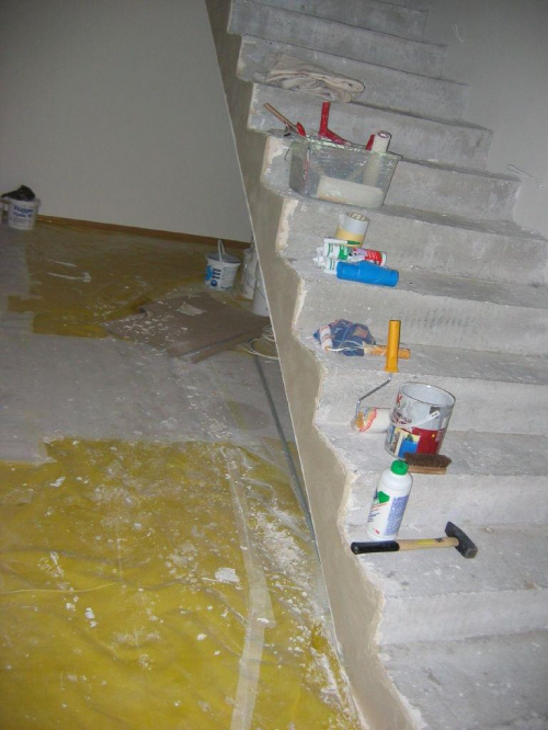 schody obrobione przez męża, w dzisiejszych czasach tylko na siebie można liczyć ...