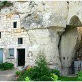 Jeszcze dzis ludzie w rejonie Saumur mieszkaja w prawdziwych jaskiniach. Francja