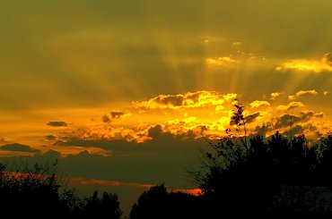 zachody moje ukochane #slonce #zachod #niebo #chmury #kolory #jesien