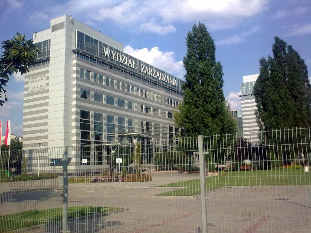 UW Wydział Zarządzania ul.Szturmowa #Warszawa #widok #budynek
