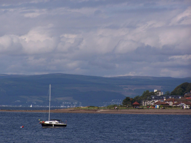Widok na Zatokę LARGS w północnej Szkocji.