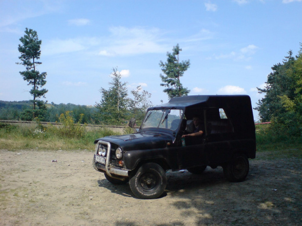 Na wałach w Droginii . Brat i jego Uaz 469b...