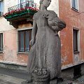 Rzeźba gospodyni #Warszawa #miasto #widok #rzeźba