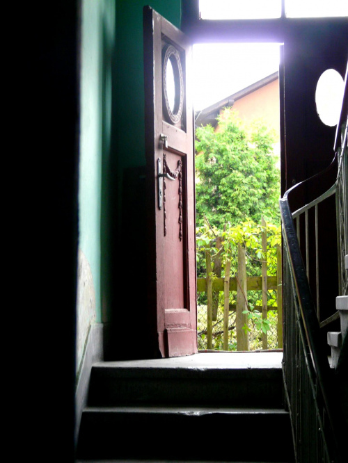 drzwi wejściowe do Willi Amona Goetha (oryginalnie zachowane)