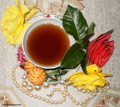 Herbata różana.
Przepisy do zdjęć zawartych w albumie można odszukać na forum GarKulinar .
Tu jest link
http://garkulinar.jun.pl/index.php
Zapraszam. #herbata #róża #podwieczorek #jedzenie #kulinaria #gotowanie #PrzepisyKulinarne