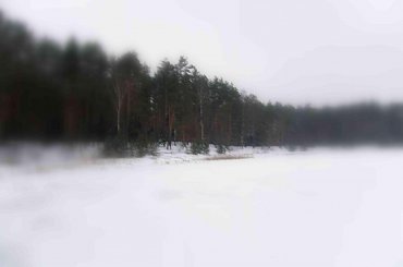 Chodzenie po wodzie i lodzie to namiętność Tadeusza - Wędrowniki walą za przywódcą jak w dym #Wędrownik #BoryTucholskie