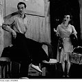 Aktorzy Maria Malicka i Zbigniew Rakowiecki w sztuce " Gałganek " w Teatrze Komedia w Warszawie_06.1941 r.