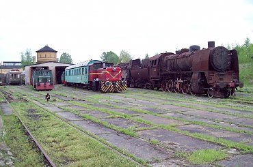 Pociąg Salonowy prowadzi LDH18-001 #Salonka #TOZK #Pyskowice #LDH18 #Kolej #Lokomotywa #Wagon #Spalinowóz #Skansen