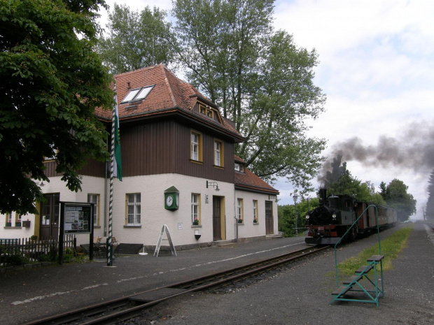 Dworzec kolei wąskotorowej w kurorcie Jonsdorf #Niemcy #Jonsdorf #KolejWąskotorowa