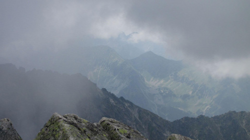 Między górami i chmurami #Góry #Tatry #JagnięcySzczyf