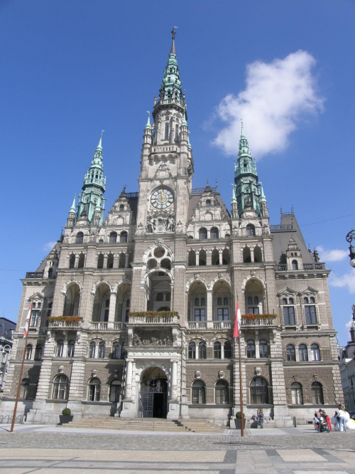 Ratusz zbudowany na wzór wiedeńskiego przez Niemców sudeckich w latach 1888 - 93 #Czechy #Liberec #ratusz