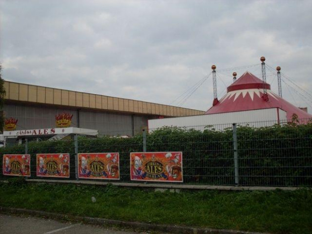 NRODNI CIRKUS ALES BARLAY-2010 Zapraszamy na www.portalcyrkowy.ubf.pl #cyrk #czeski #klown #portal #kmc #portalcyrkowy #cyrkowy #cirkus #alex #baraley