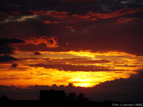 Zachód słońca poza miastem - Opolszczyzna #opolszczyzna #Opolskie #opole #zachód #zachod #słońca #slonca #wieś #wies