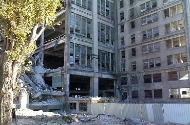 #RozaLuksemburg #RozaLuxemburg #OpuszczoneMiejsca #opuszczone #OpuszczoneBudynki #warszawa #karolkowa #OpuszczoneBudynkiWarszawa #WarszawaWola #wola #OpuszczoneBudowle #zaklady #LampyElektryczne