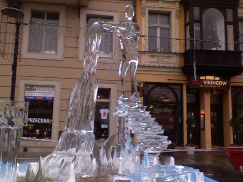 Międzynarodowa wystawa figur lodowych w Poznaniu