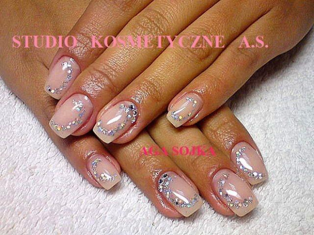 www.studiokosmetyczneagasojka.pl #tipsy #zelowe #akrylowe #paznokcie #manicure #pedicure #MakijazPermanentny #debica