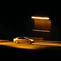#auto #samochód #prędkość #speed #latarnie #przejazd #tory #noc