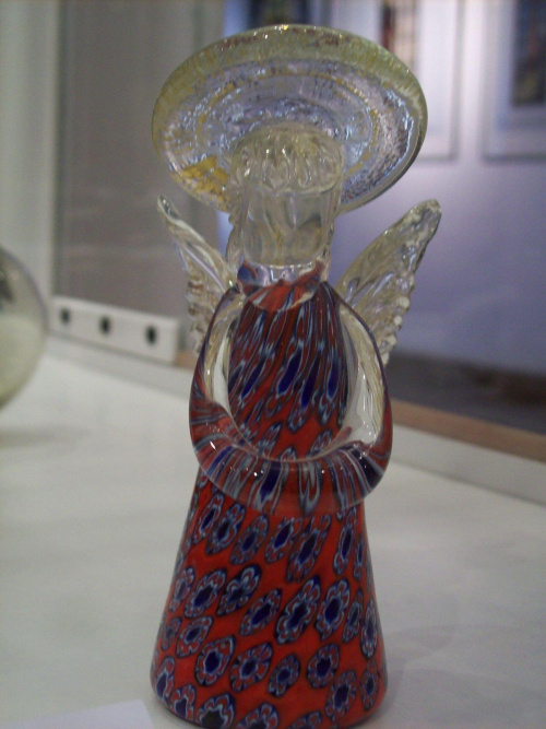 Szklany aniołek,Włochy,Murano XXw.Muzeum Karkonoskie w Jeleniej Górze :) #muzeum #JeleniaGóra #szkło #aniołek