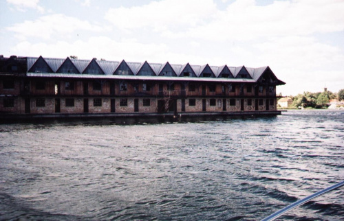 Jezioro Mikołajskie - to miał być hotel na wodzie.