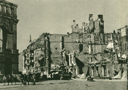 Poznań_Skrzyżowaniealei Marcinkowskiego i ulicy 23 Lutego 1945 r.