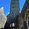 ruiny klasztoru z XIV wieku Irlandia co Mayo