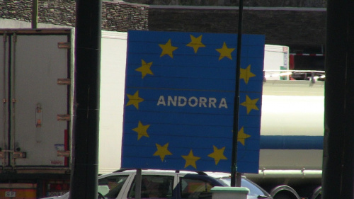 Jedno z ciekawszych miejsc - Andora. Taki nietypowy tworek instytucjonalny..