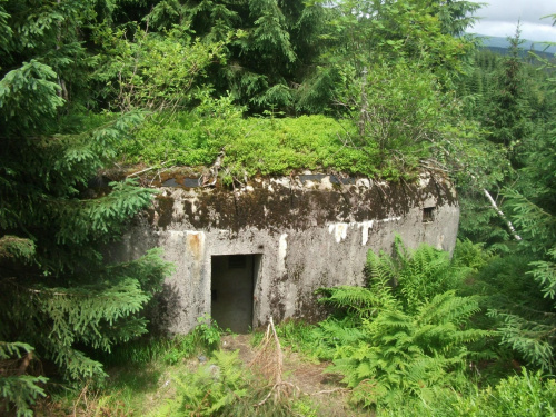 Pozostałość po II Wojnie Światowej,bunkier w Czeskich Górach Izerskich.