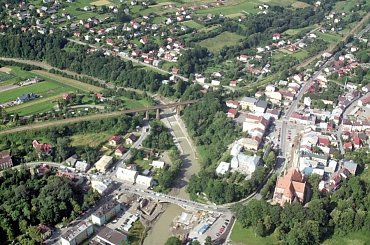 Grybów #Grybów #most #RzekaBiała #ZLotuPtaka #ZdjęciaLotnicze